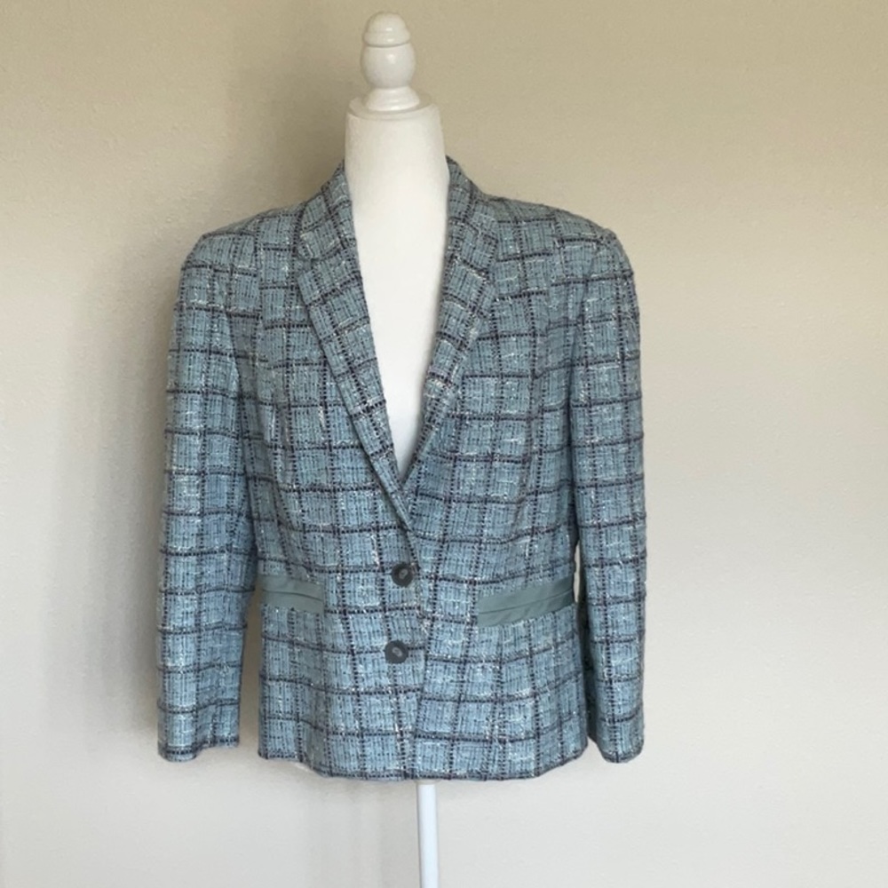 Carolina Herrera jacket size 14